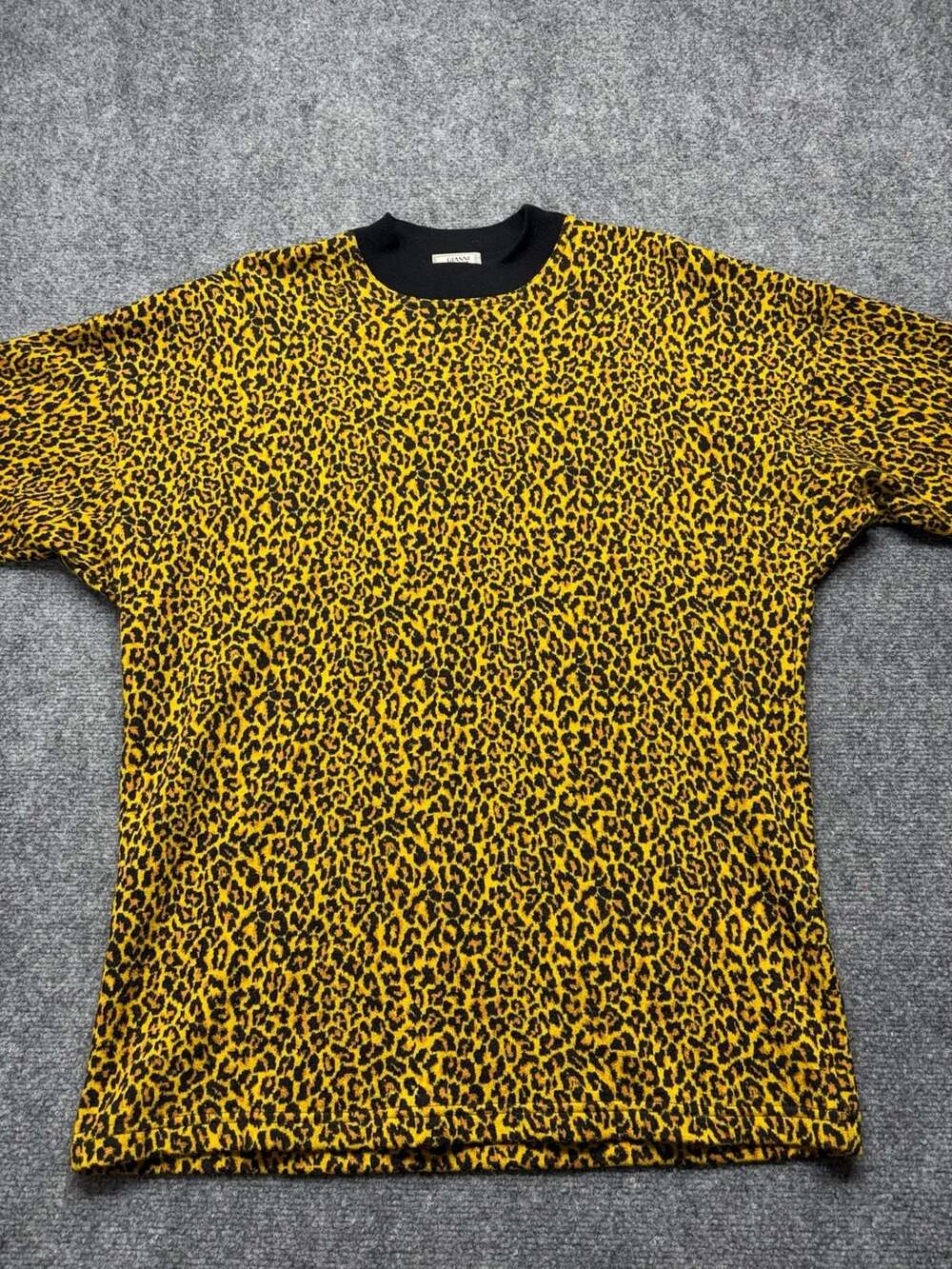 Vintage Gianni Versace wool Leopard Print Jacquard Knit sweater size Mens Large